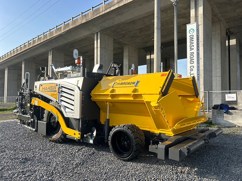 アスファルトフィニッシャー「HA45W」納車！